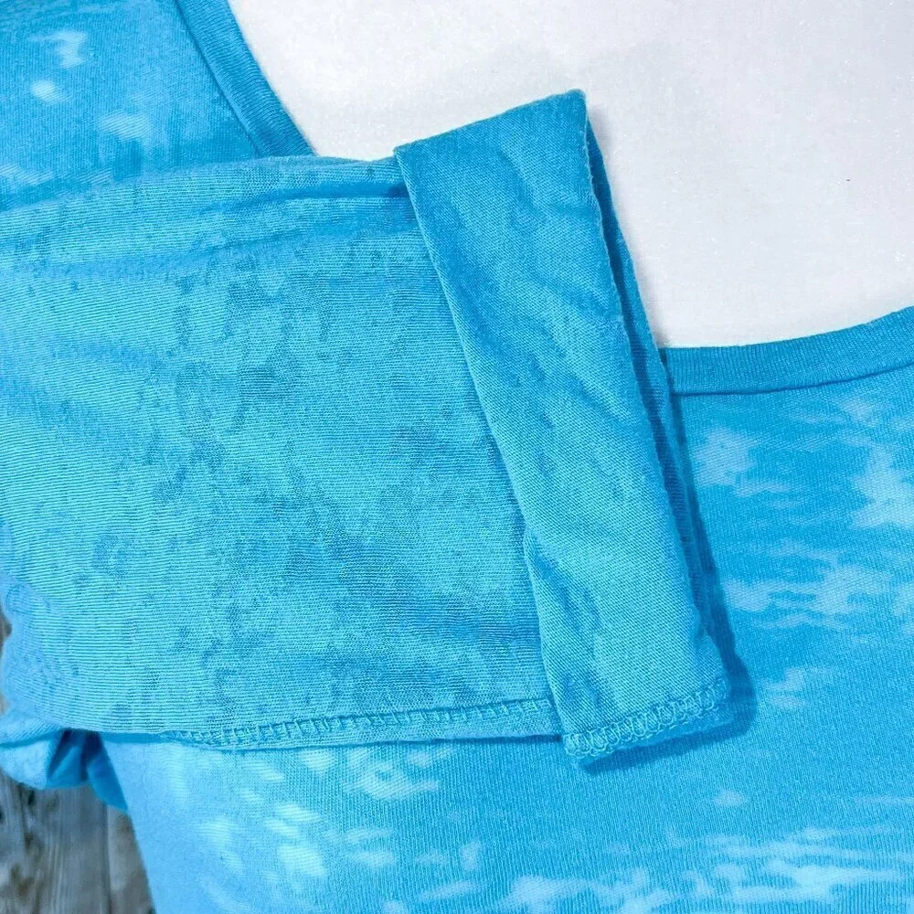 Roxy Burnout Tee | 3/4 Sleeve | Aqua Blue | Medium | Scoop Neck Top | Women's - Picture 6 of 13